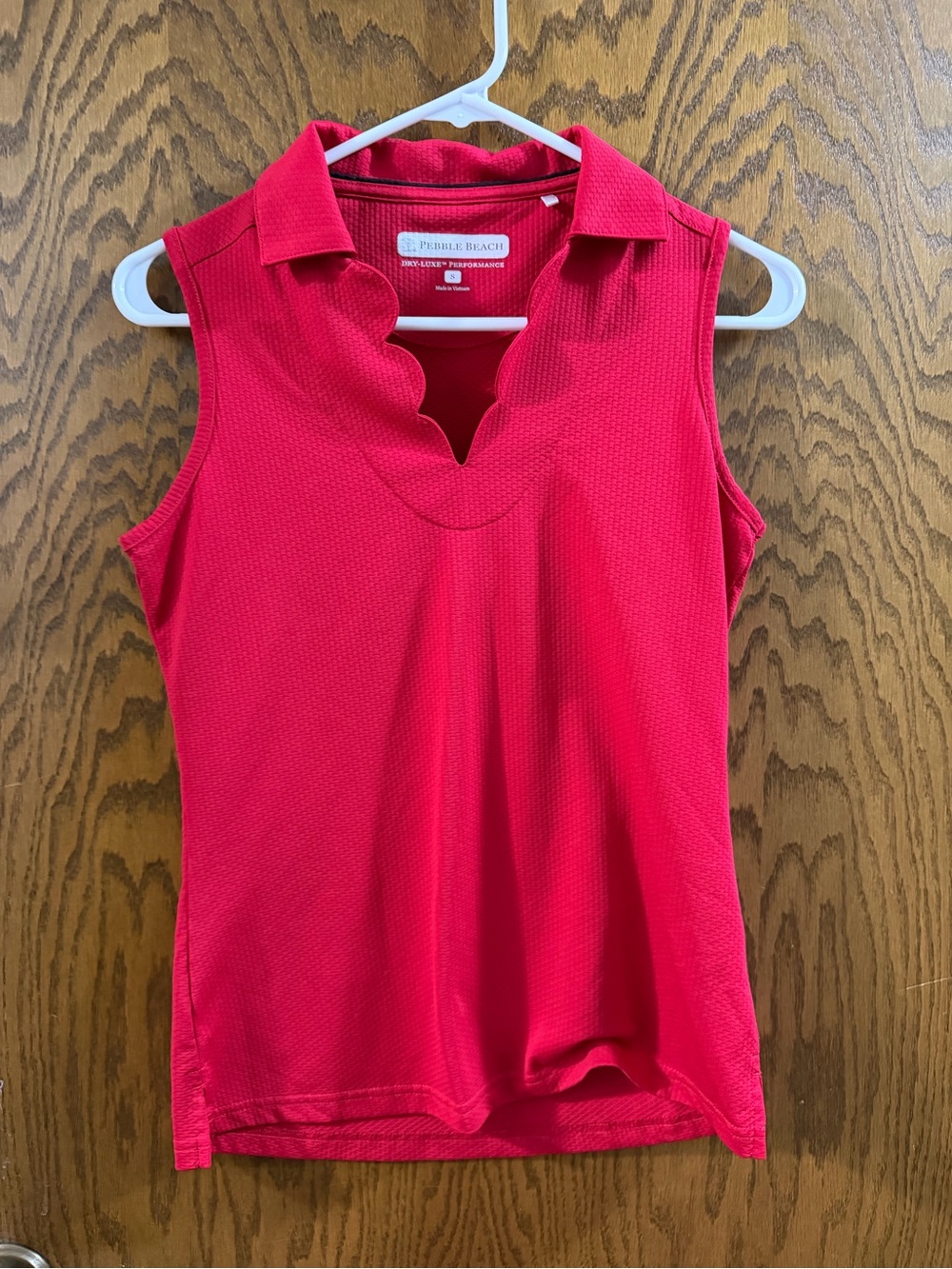 Pebble Beach Women's Red Sleeveless Polo Top size Medium